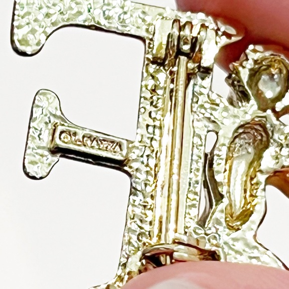 Vintage L Razza Lapel Pin Brooches Angel Letter F Initial Name Gold Shiny Cherub - Picture 3 of 3